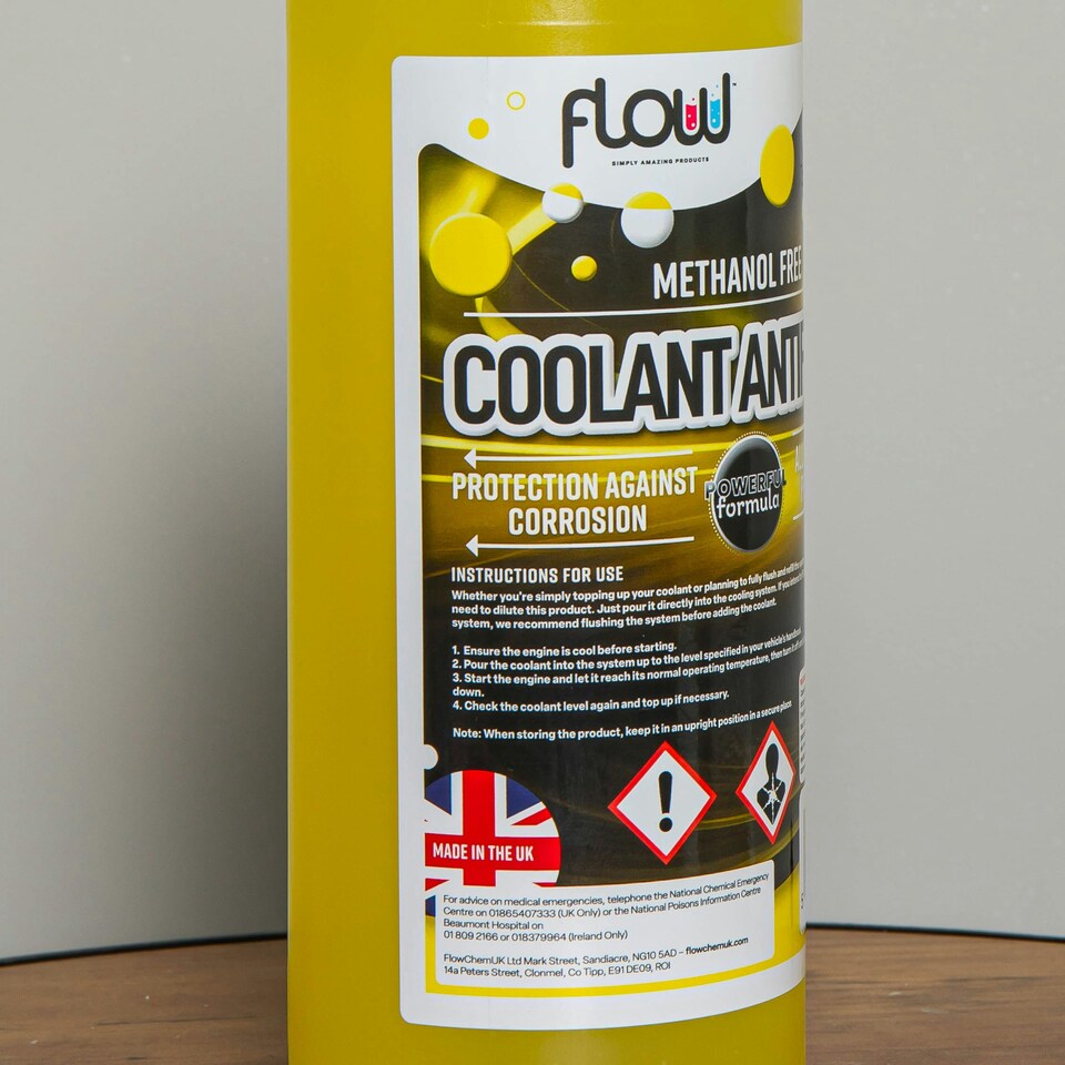 image 1 of 2.5L Cherry Scented Smear Free Windscreen Washer Fluid For All Vehicles