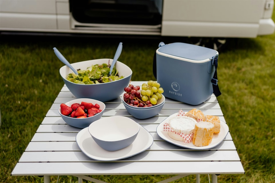 image 1 of 16 Piece Dinner Set, 4 Dinner Plates, 4 Side Plates, 4 Bowls, 4 Tumblers