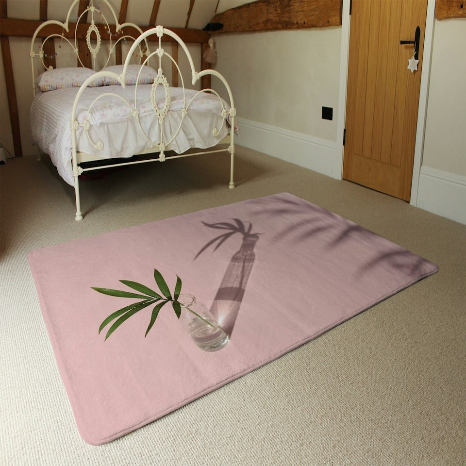 image 1 of Botanical leaf on pink (Rug) Pink | M