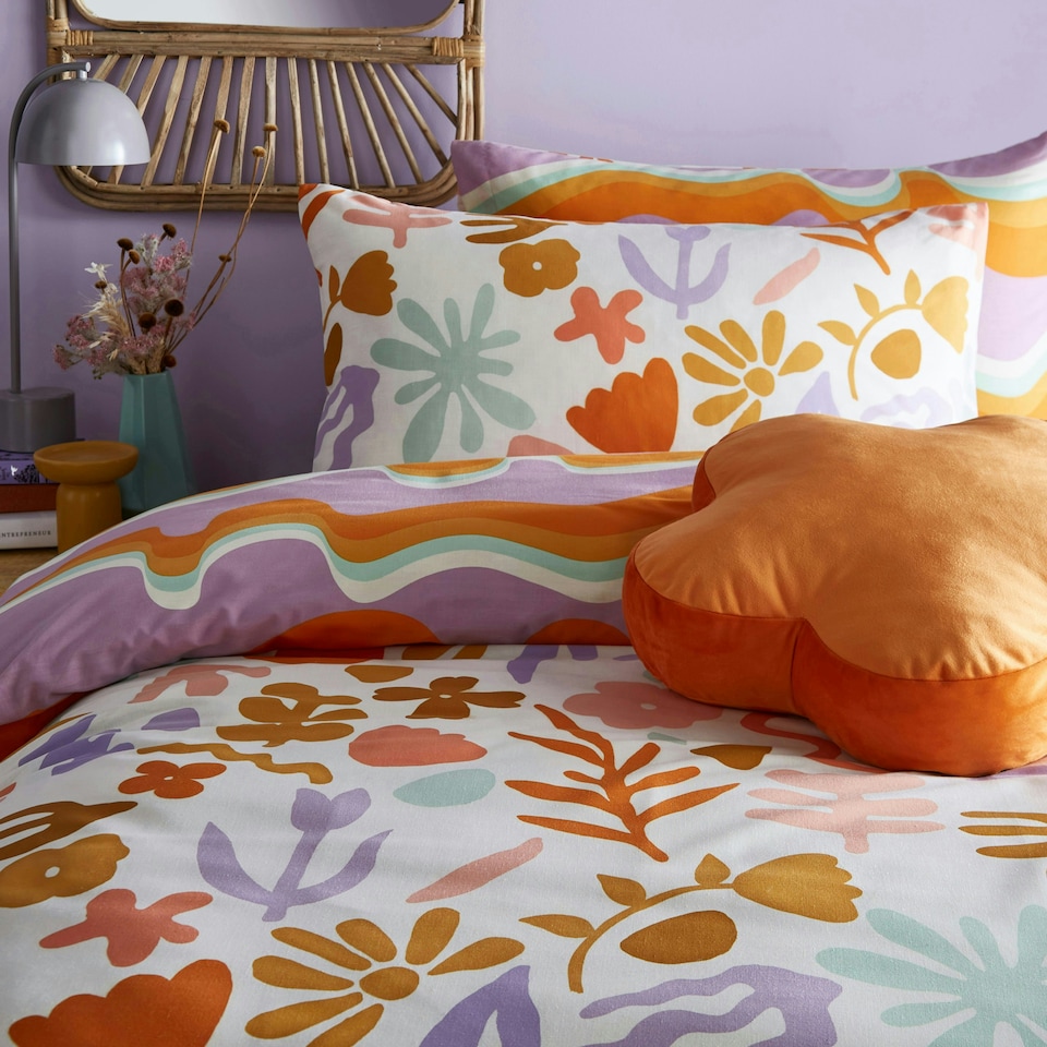 image 1 of furn. Amelie Trending Floral Super King Duvet Cover Set