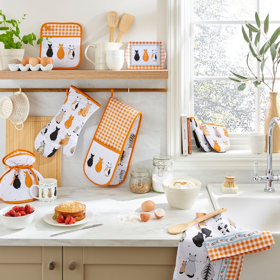 image 1 of Ulster Weavers Cats In Waiting Tray - Scatter Orange