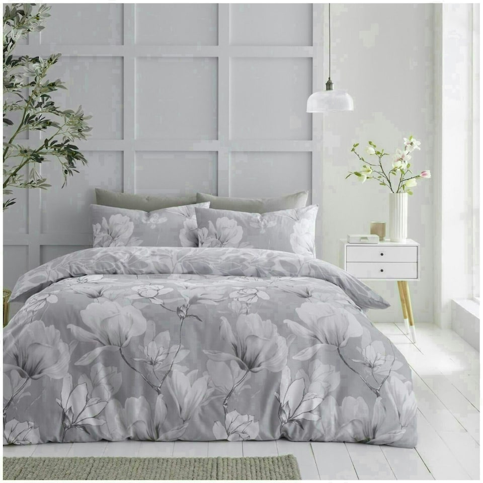 image 1 of VELVETIO Magnolia Dream Printed Duvet Cover Set Reversible Polycotton Easy Care Beddings Pink | Blush Pink | King