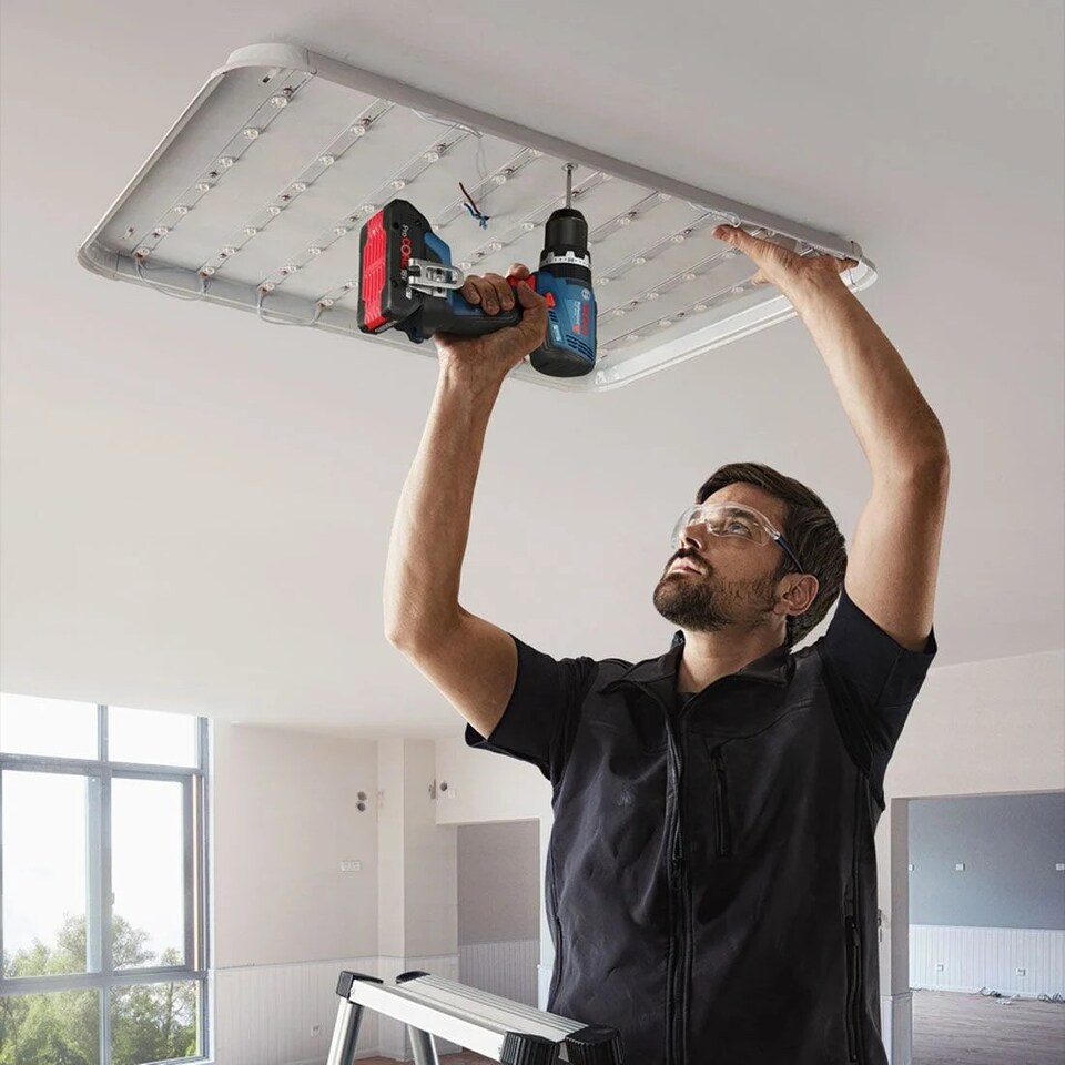image 1 of Bosch GSB 18V-55 Cordless Brushless 18v Combi Drill Inc 1x 4Ah Battery 0615A5005M