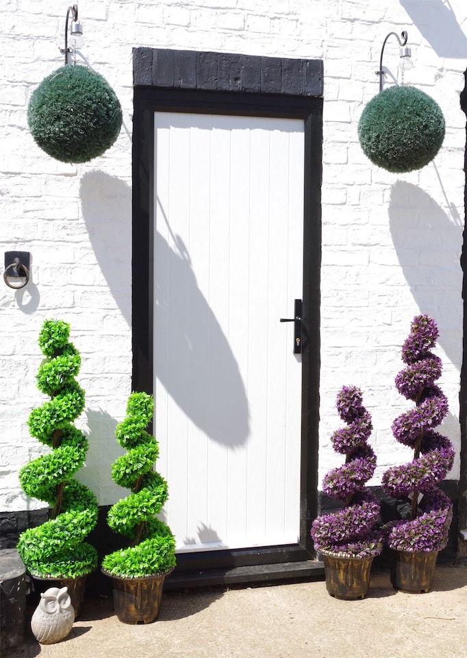 image 1 of 120cm Green Large Leaf Spiral with Decorative Planter | Green | 4ft