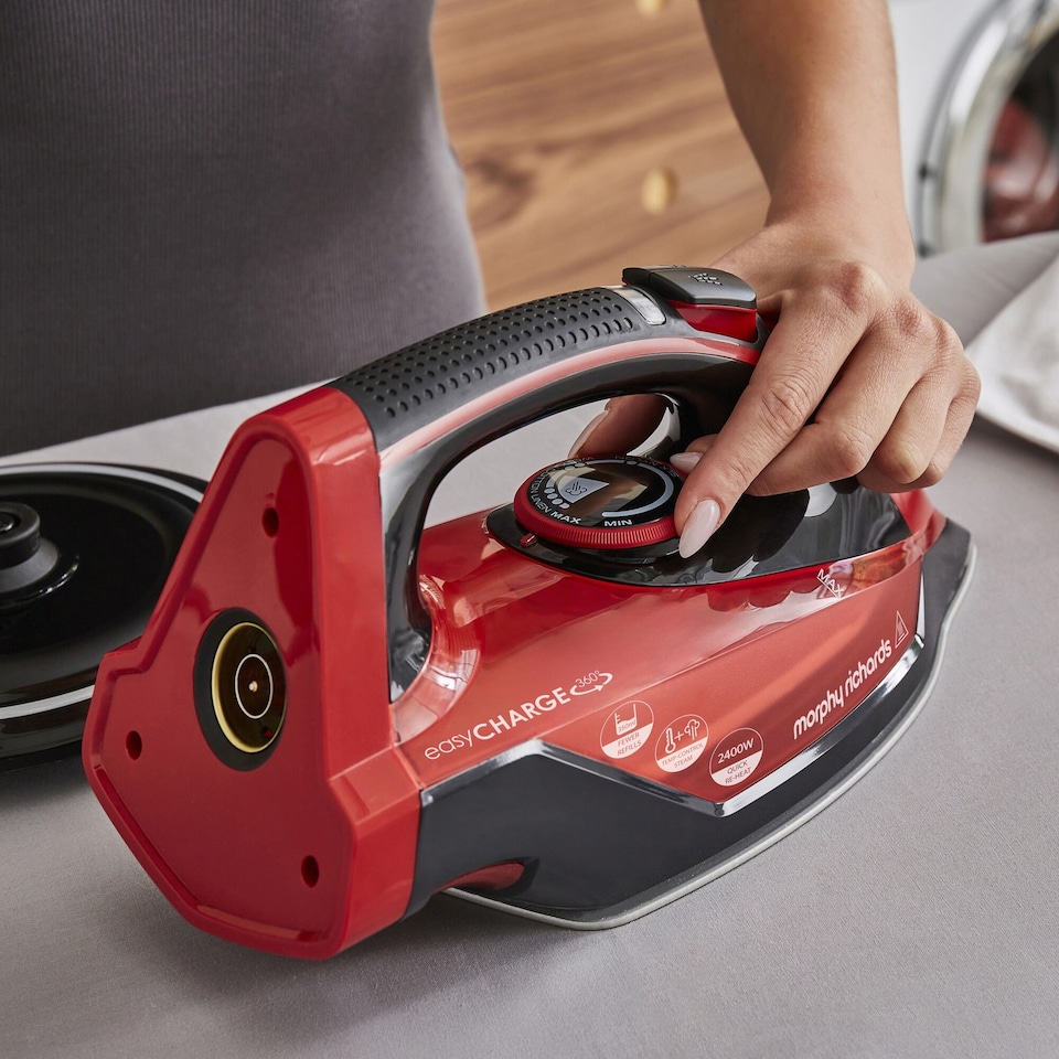 image 1 of Morphy Richards easyCHARGE 2400W Cordless Iron