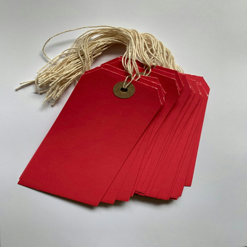 image 1 of Box of 1000 Red Strung Tags 120mm x 60mm