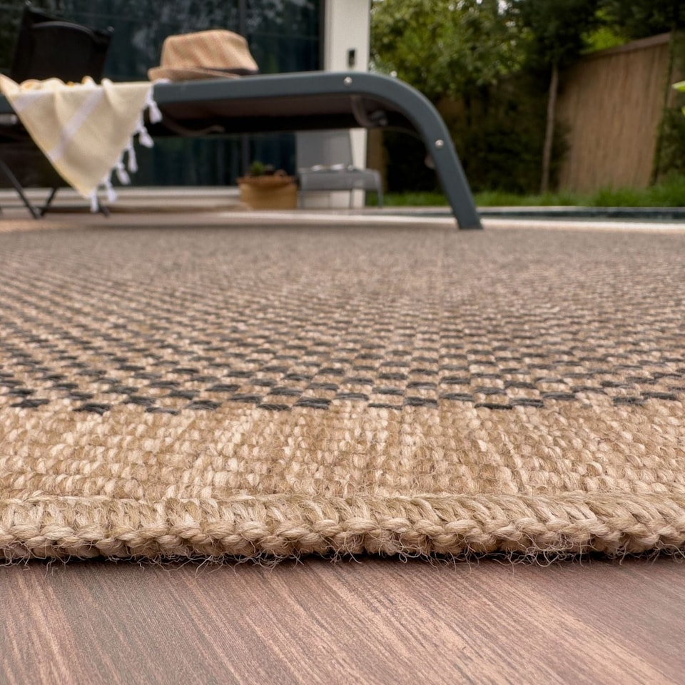 image 1 of The Rugs Nature Collection Square Dots Design Outdoor Rugs Garden Patio | 5200