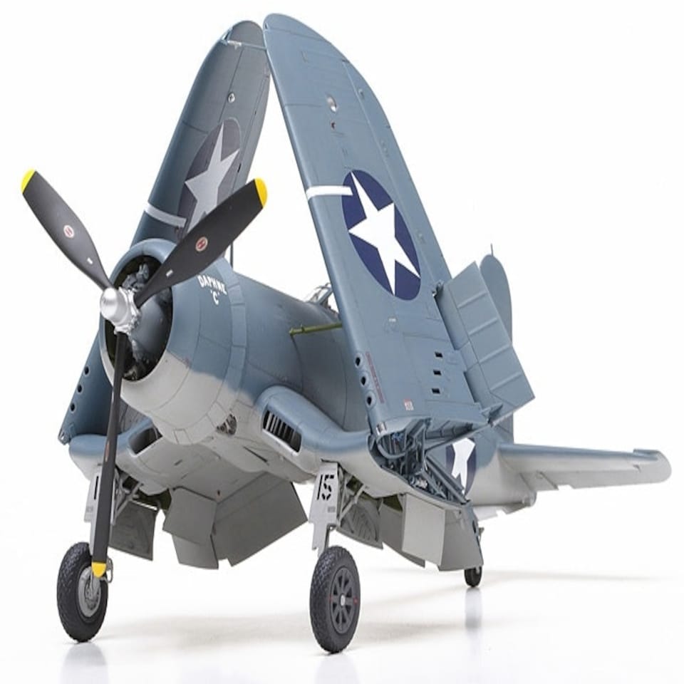 Tamiya Vought F4U-1 Corsair (1:32 Scale)