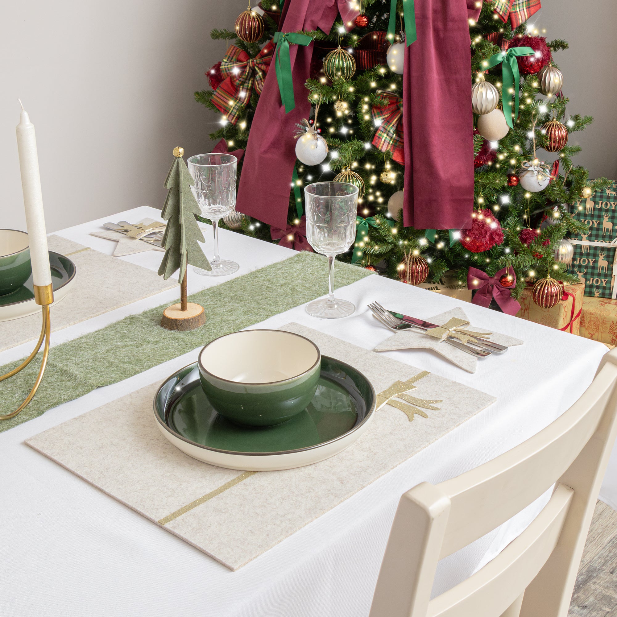 Melody Maison Set Of 4 Beige Rectangular Felt Placemat With Champagne Gold Bow