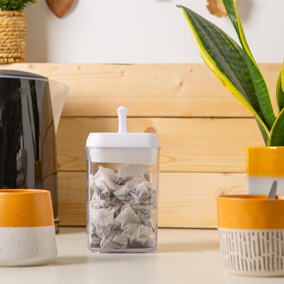 image 1 of Argon Tableware Food Storage Container - 800ml - White Airtight Plastic Storage Pantry Food Organiser with Flip Lock Lid