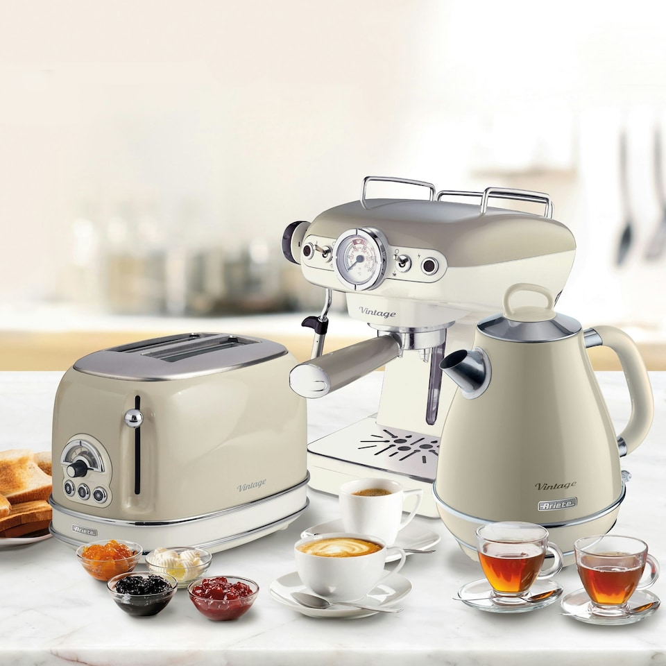 image 1 of Ariete ARPK4 Vintage Retro Jug Kettle, Toaster & Espresso Coffee Machine Set, Cream