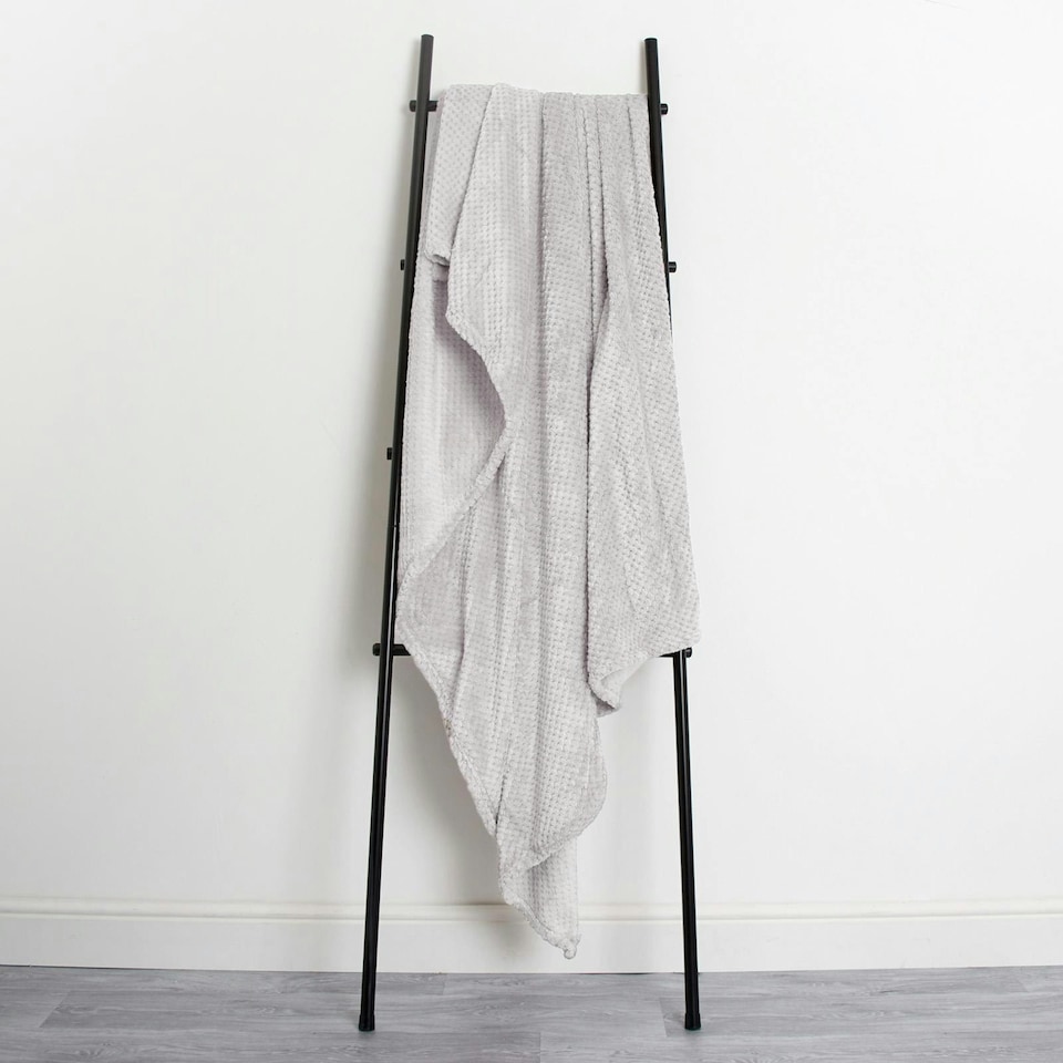 image 1 of OHS Luxury Waffle Mink Warm Blanket, 150x200cm - Silver