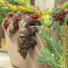 Lemur and Pup Plant Pot Hanger | Bronze