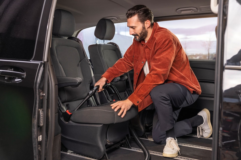 image 1 of Kärcher SE 4 Select Carpet Cleaner