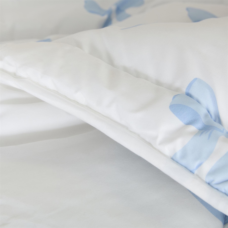 image 1 of OHS Bows 10.5 Tog Coverless Duvet with Pillowcase Bedding Set