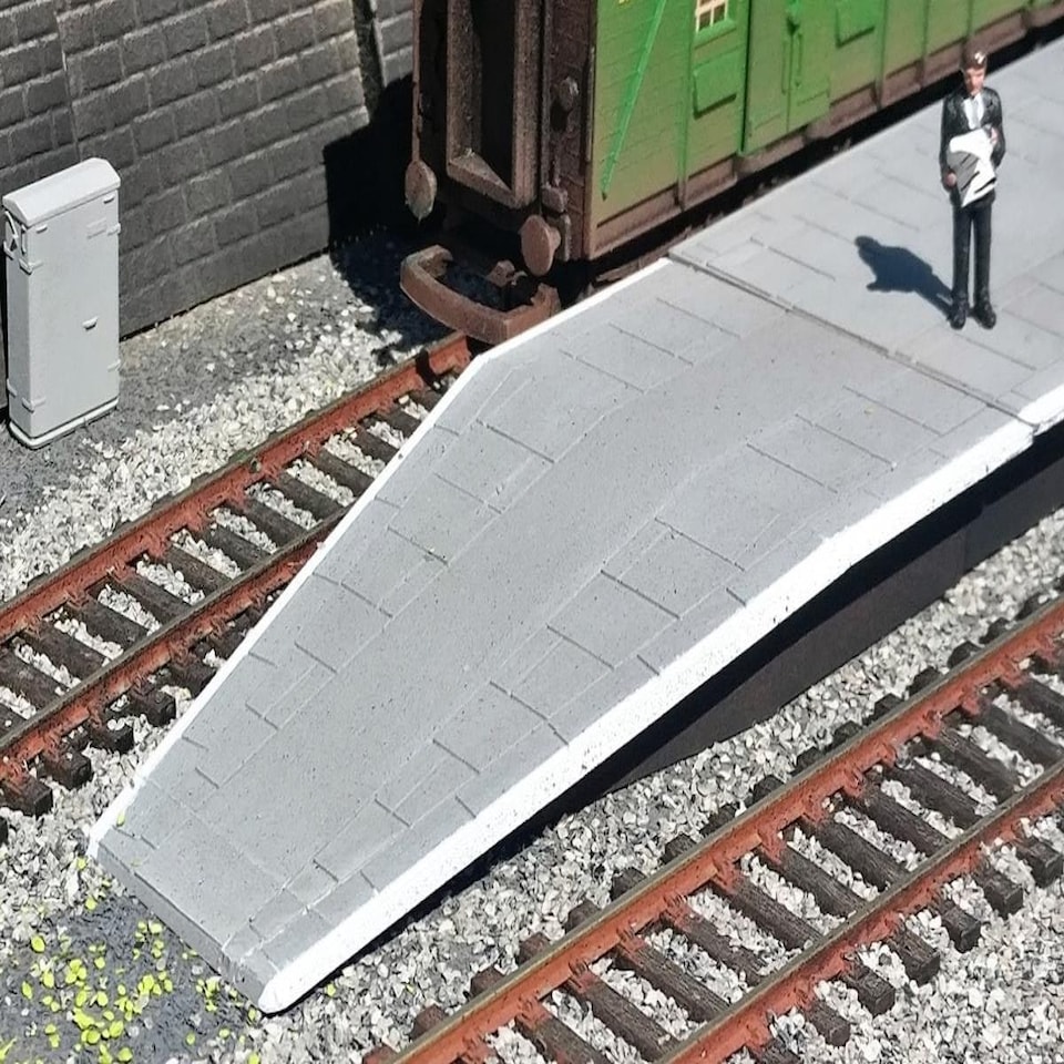 image 1 of GM Structures Station Platform Ramps Tapered (2)