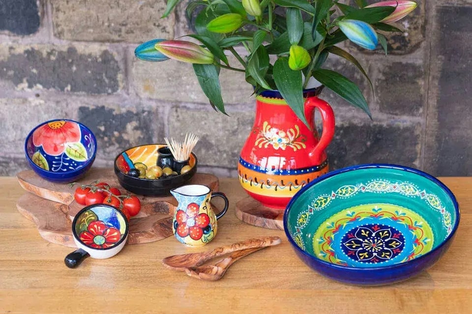 image 1 of Verano Spanish Ceramics Classic Spanish Large Food Bowl - 30cm Blue/Green | Blue | Green | 1