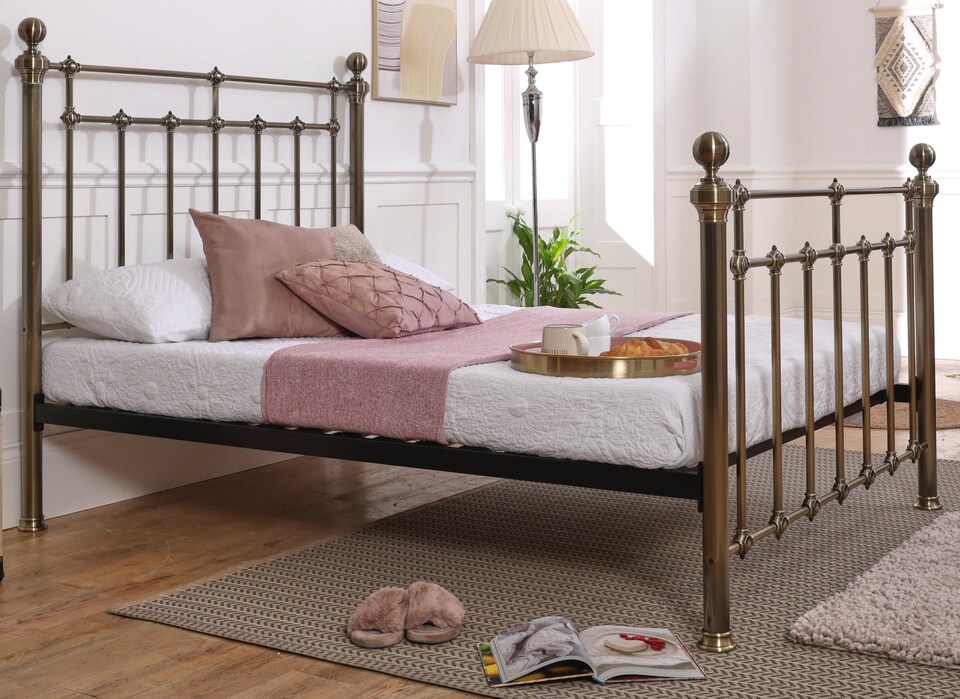 image 1 of 4ft6 Double Brass Finish,Traditional Antique Victorian Metal Bedstead Bed Frame