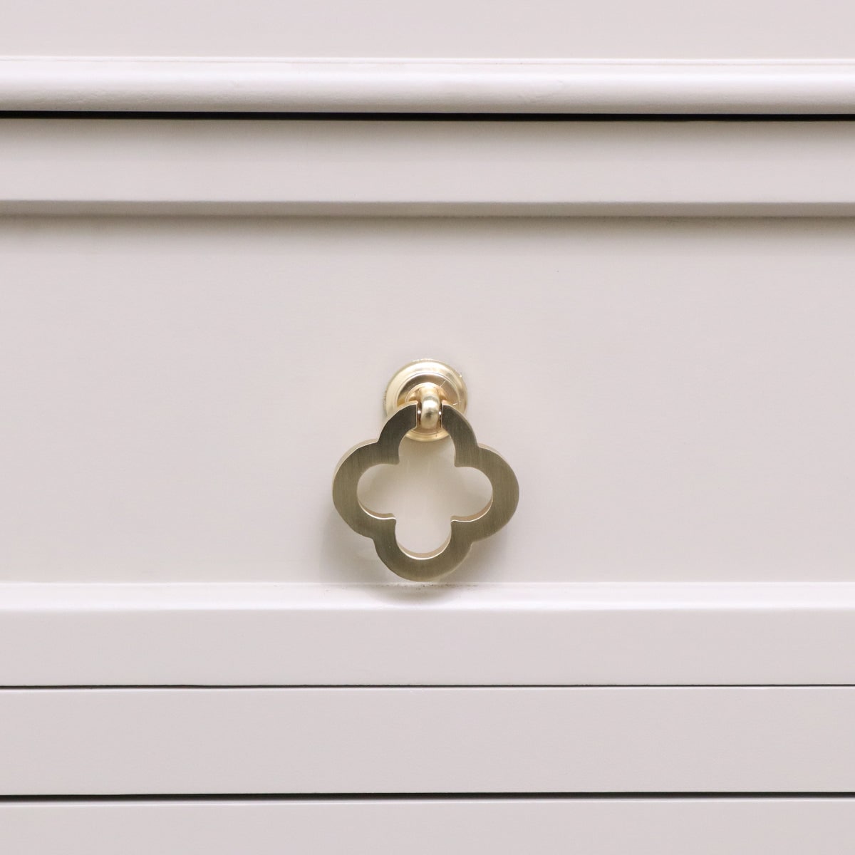 Melody Maison Brushed Gold Clover Drop Pull Handle
