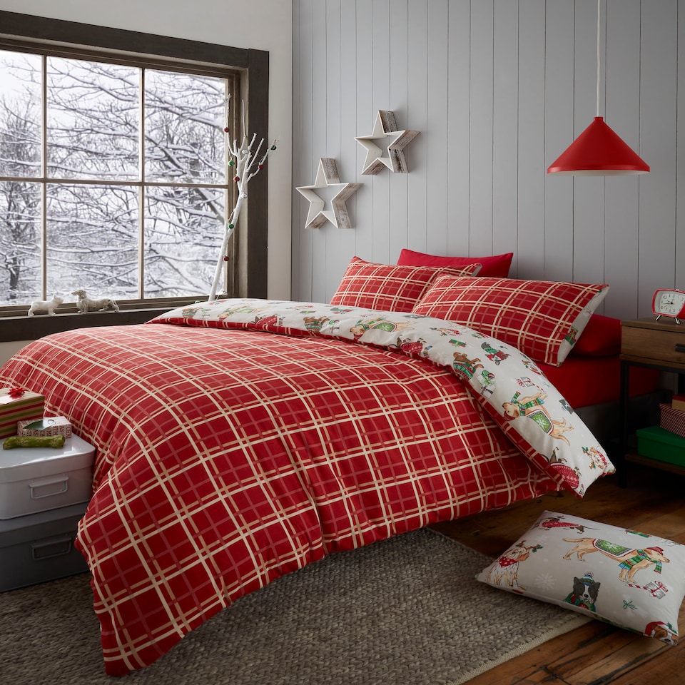 image 1 of Christmas Dogs Soft Easy Care Bed Linen Bedding Duvet Cover Quilt Set With Pillow Cases | Multi | King