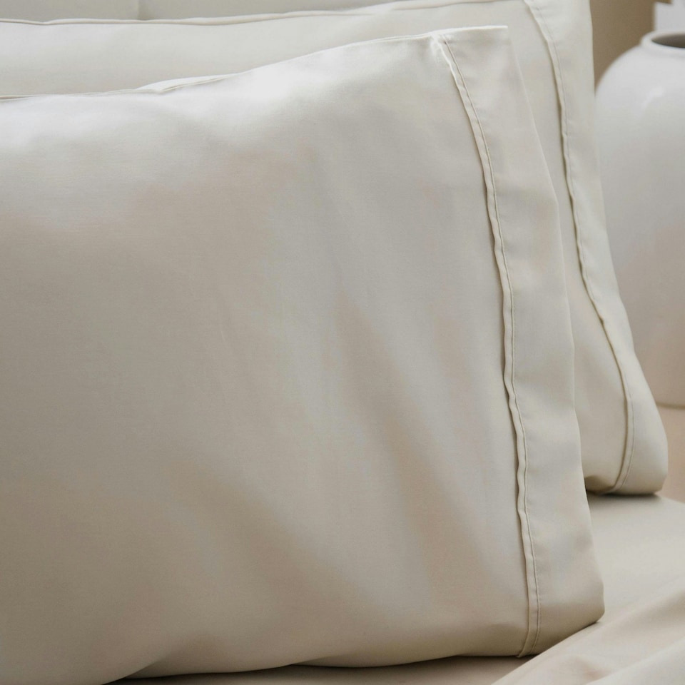 image 1 of Belledorm 200 Thread Count Egyptian Cotton Housewife Pillowcases (Pair) - Oyster - One Size
