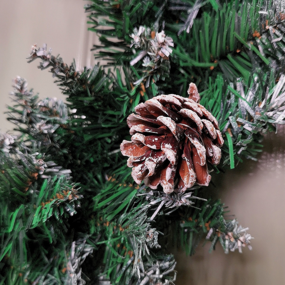 image 1 of 45cm Snow Tipped Green Wreath Christmas Decoration with 125 Tips, Pine Cones and Berries