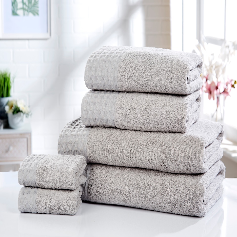 Retreat Cotton Super Soft And Absorbant Towel | Silver | Face cloth | 1
