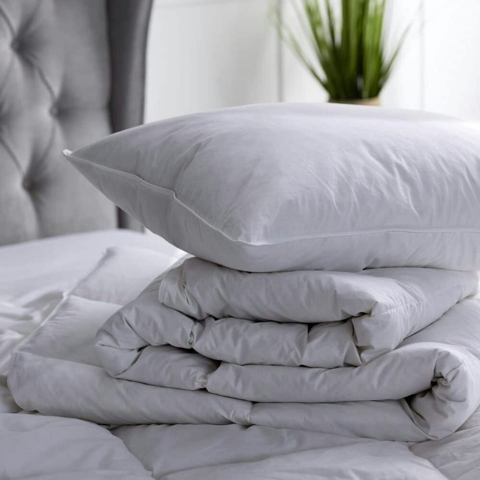 image 1 of Belledorm Hotel Duck Plain Duvet - White - Single