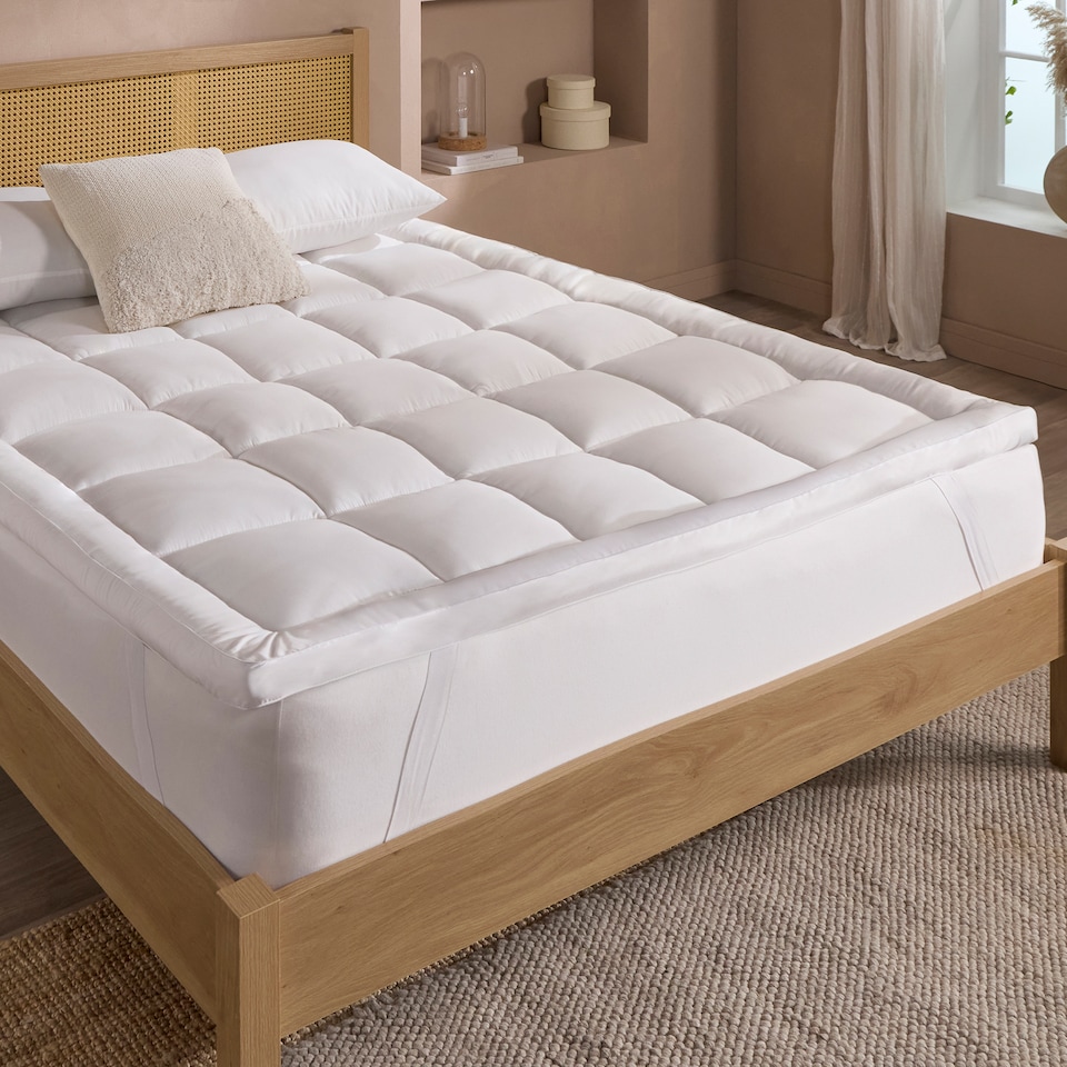 Slumberdown Sleep Soundly Climate Control Deep Mattress Topper, 5cm, Double | White | Double