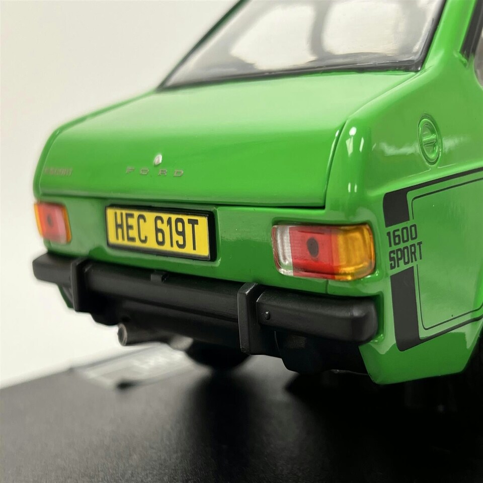 image 1 of 1975 Ford Escort MKII 1600 Sport Green 1:18 Scale Sun Star 4619