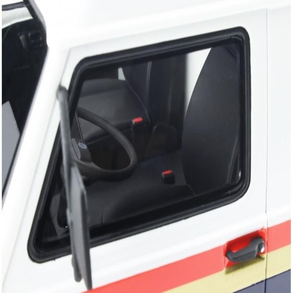 image 1 of VW Volkswagen T35 Assistance Porsche Van 1984 1:18 Scale Otto 907
