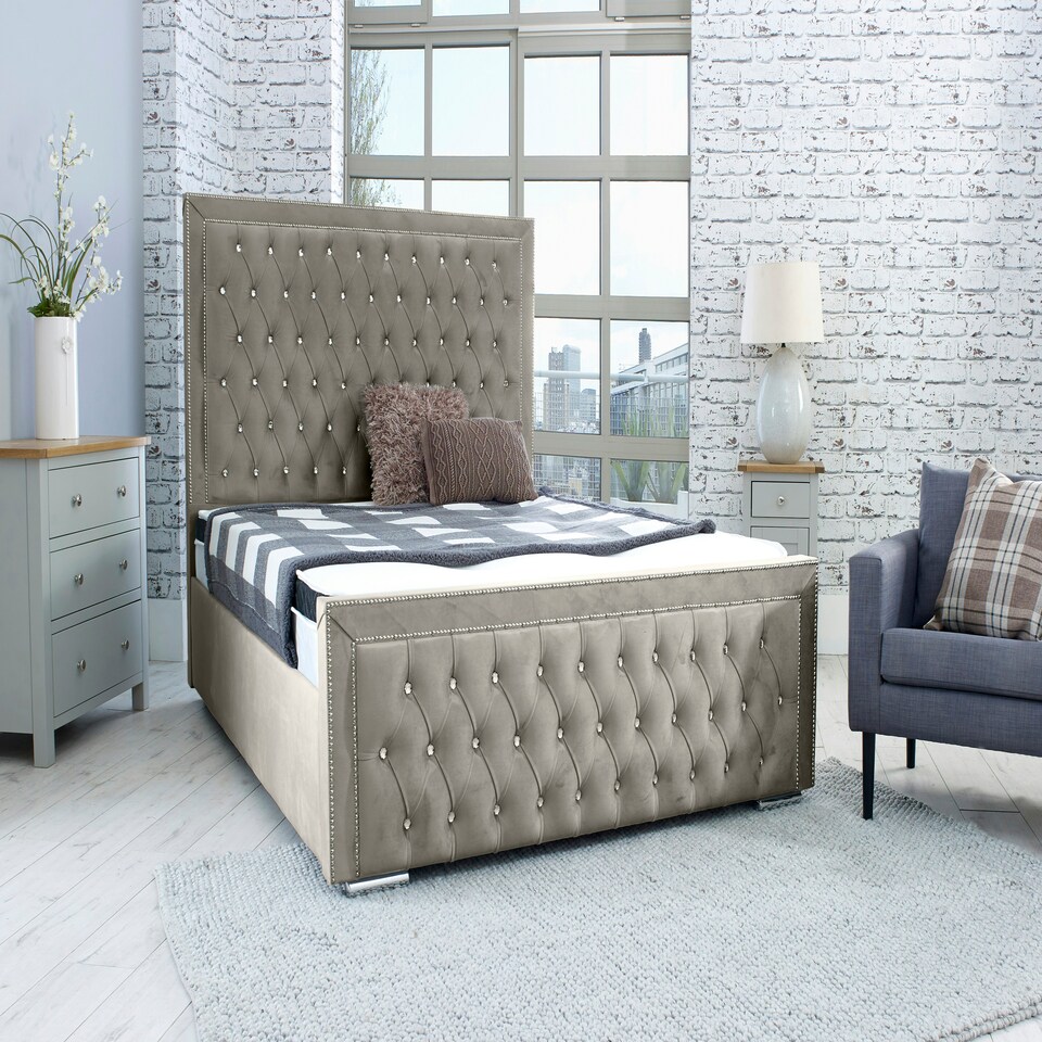Hendrick Plush King Bed Frame - Grey