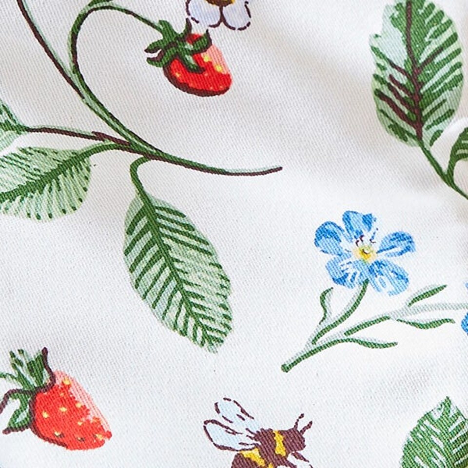 image 1 of Ulster Weavers Strawberry Patch Microwave Mitts