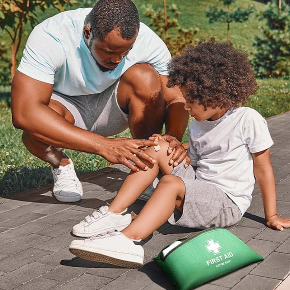 image 1 of Active Era First Aid Kit 120 pcs Green