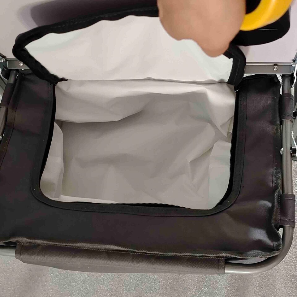 image 1 of Outsunny Aluminium Directors Chair, Folding Camping Chair for Adults with Side Table, Cup Holder, Cooler Bag and Pocket, Up to 120 kg, Green