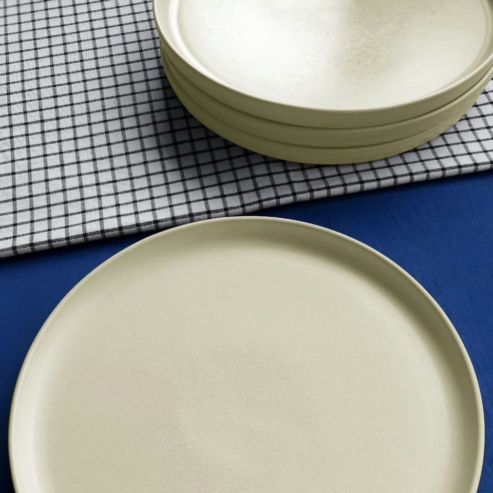 image 1 of Curateology LoHo Set of 4 Stoneware Dinner Plates 26cm - Reactive Glaze Ivory