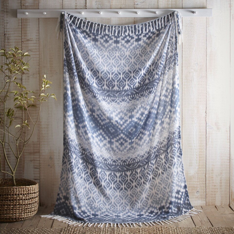 image 1 of Appletree Sakari Bedspread Blue