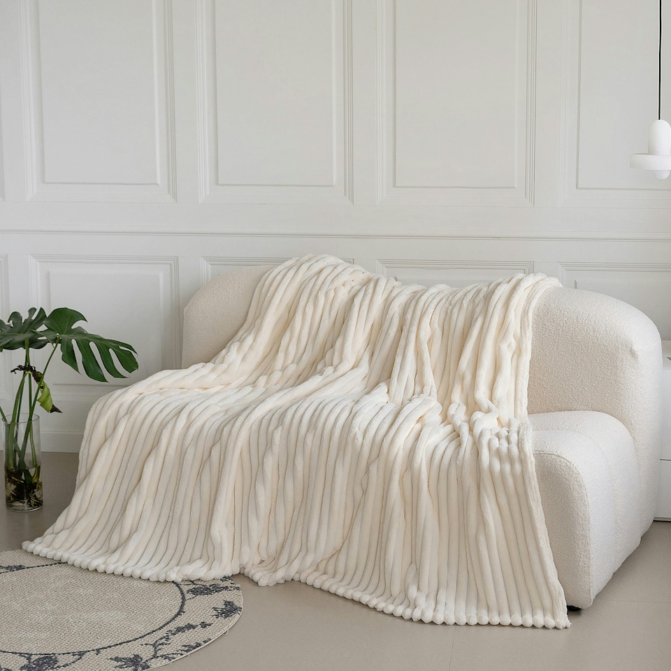 image 1 of Velosso Chunky Cord Super Soft Plush Heavy Blanket - 200cm x 240cm Cream | Ivory