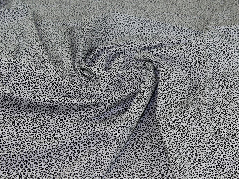 Rose and Hubble White 100% Cotton Poplin Dressmaking Fabric, 112.5cm / 44" Wide - per metre