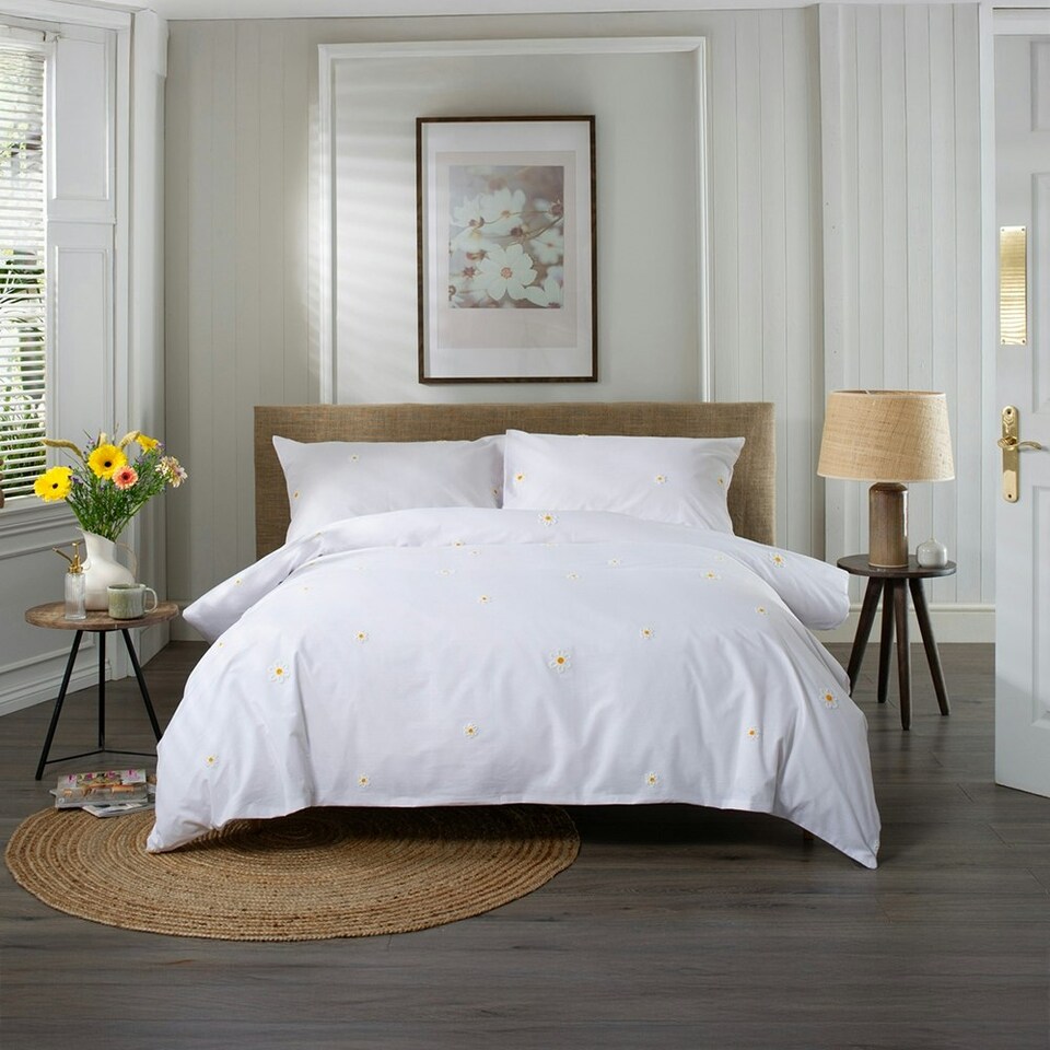 image 1 of Daisies 100% Cotton Tufted Duvet Cover Set – Fresh Summer Floral Design Yellow | Yellow | Super King