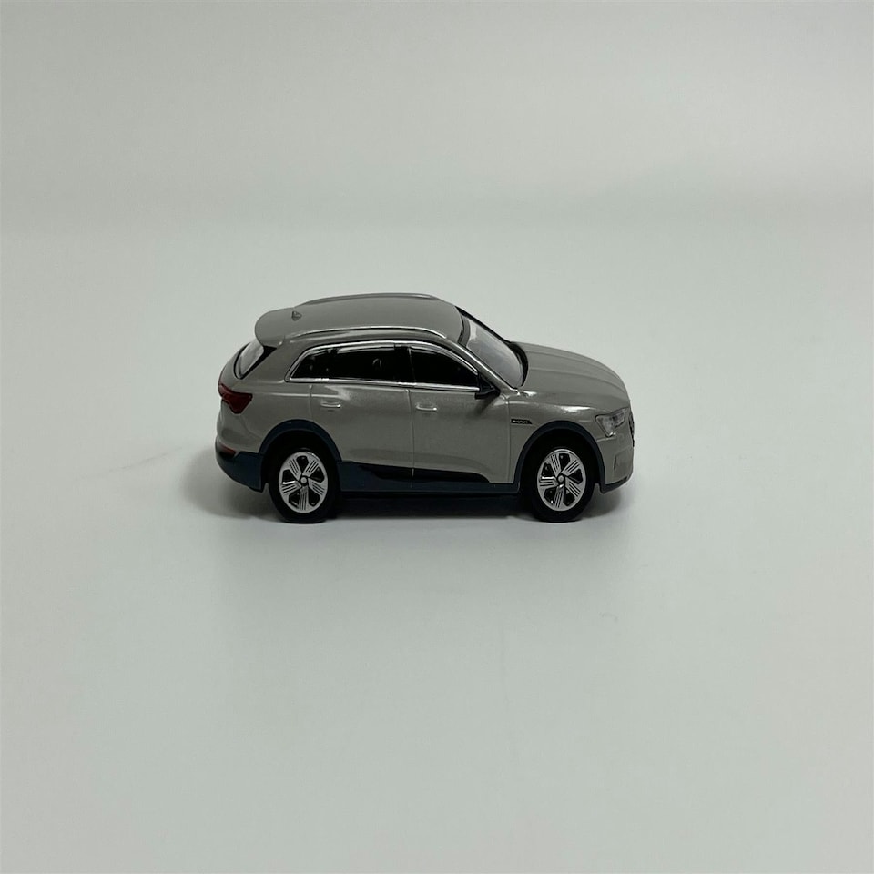 image 1 of Audi e tron 2020 Beige Metallic 1:87 Minichamps 870018221