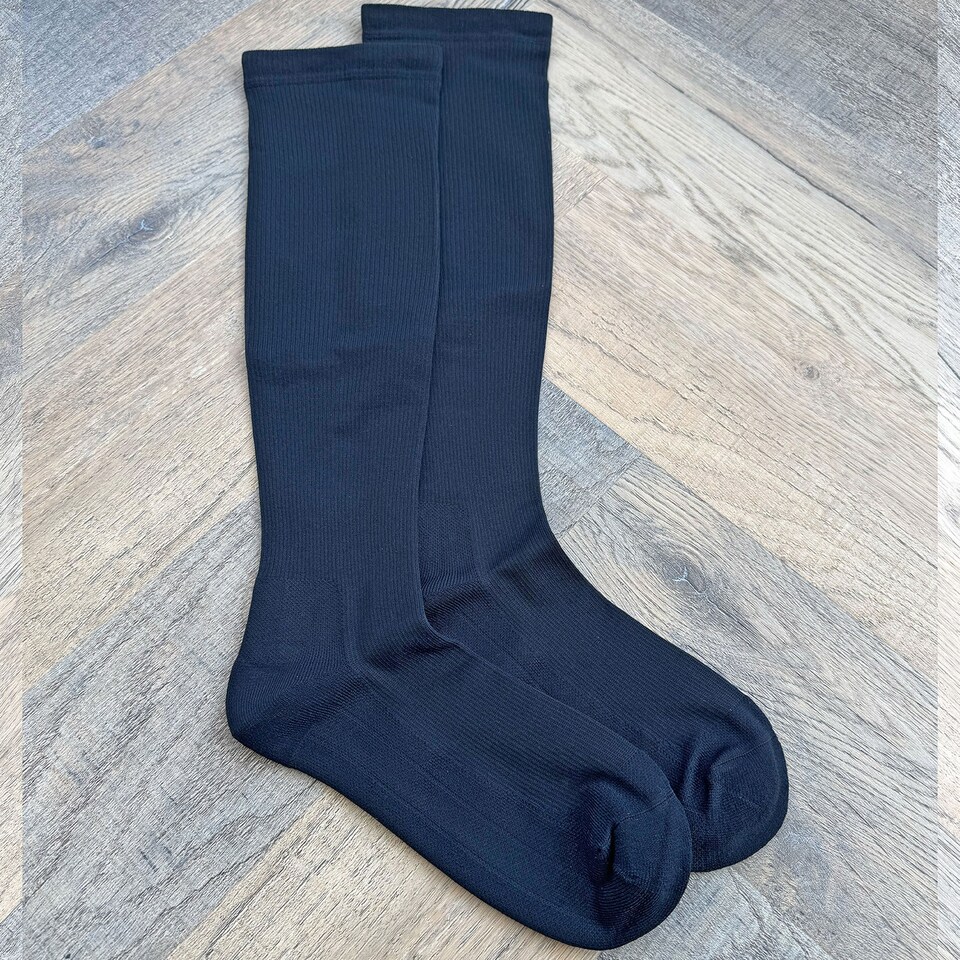 image 1 of aZengear Compression Socks, Anti DVT Knee-High, Swollen Legs, Varicose Veins, Shin Splints Calf Pressure Support (Black, L/XL)