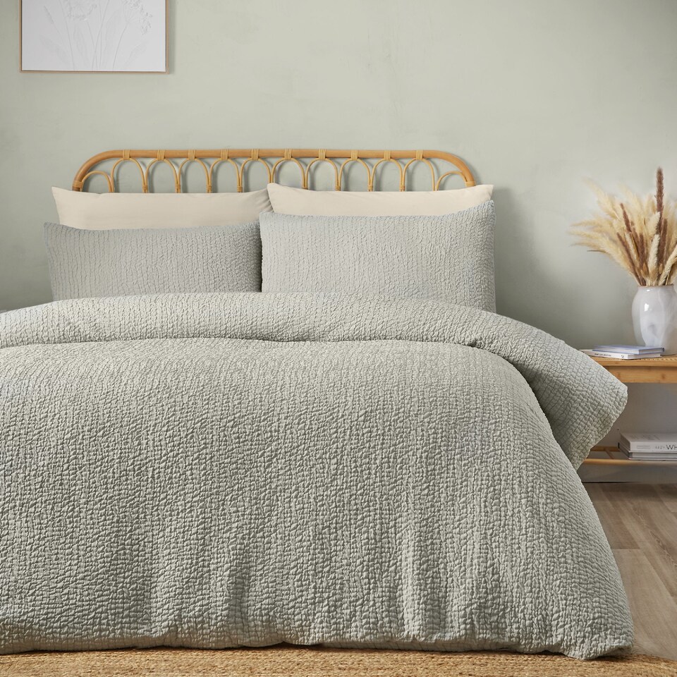 image 1 of Catherine Lansfield Crinkle Seersucker Duvet Cover Set | Green | King