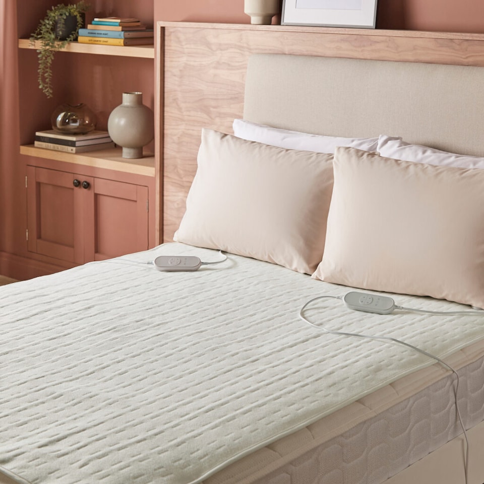 image 1 of MORPHY RICHARDS EVERCOSY SUPER KING SIZE HEATED ELECTRIC UNDER BLANKET - POLYESTER