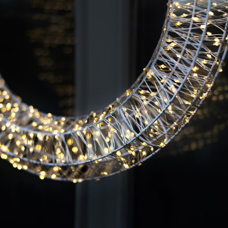 image 1 of Charles Bentley Indoor Outdoor 50cm Light Up Christmas Wreath