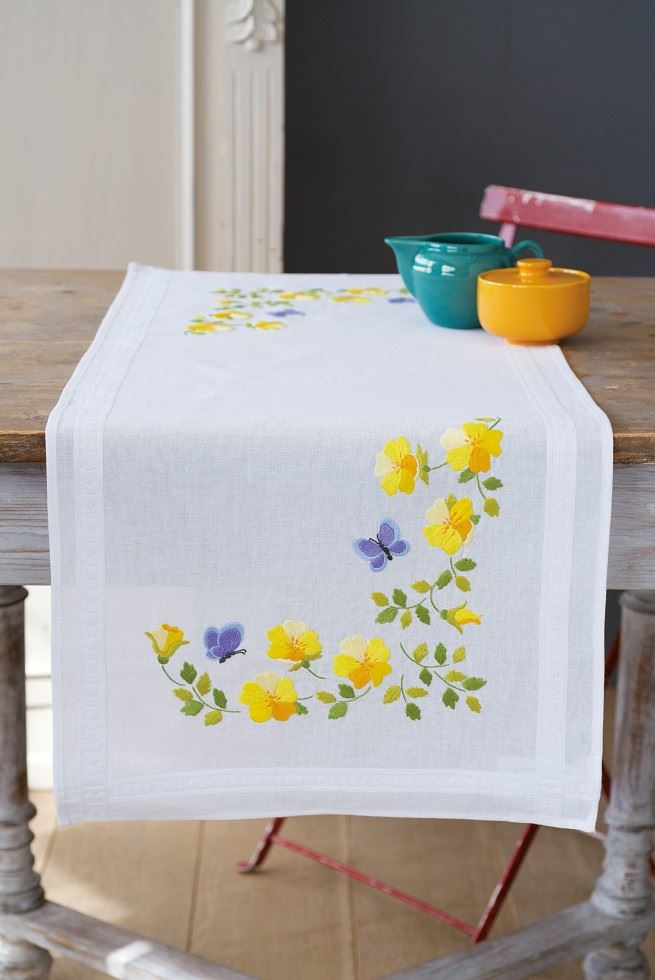 Vervaco EMB T/RUN SPRING FLWRS - Embroidery Kit: Runner: Spring Flowers