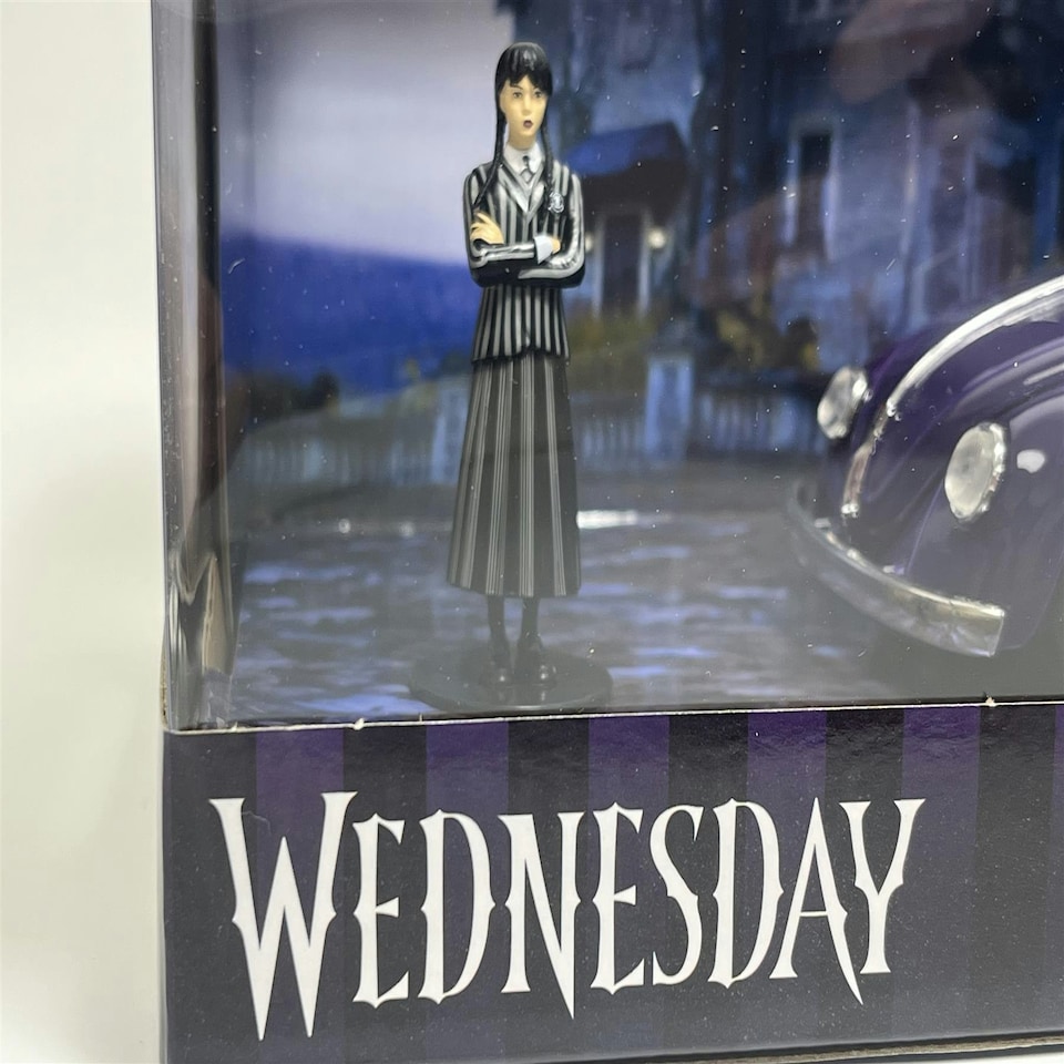image 1 of Wednesday Adams Thing Figure and VW Beetle 1:24 Jada 253255076 35131