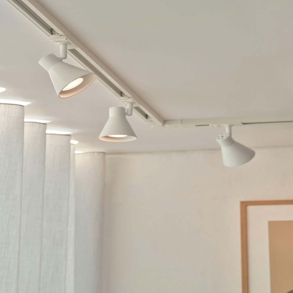 image 1 of Eik Link Spot | Track Light | White White | White