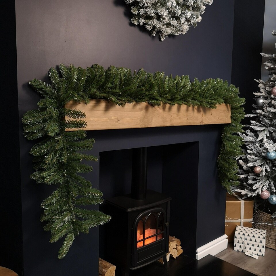 image 1 of 2.7m x 30cm Plain Green Christmas Garland with 260 Bullet Tips