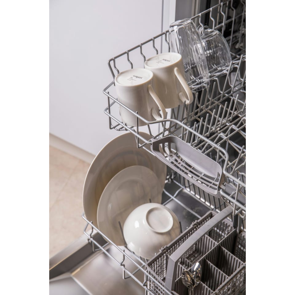 image 1 of Mikasa Dinner Set White Bone China 12 Piece